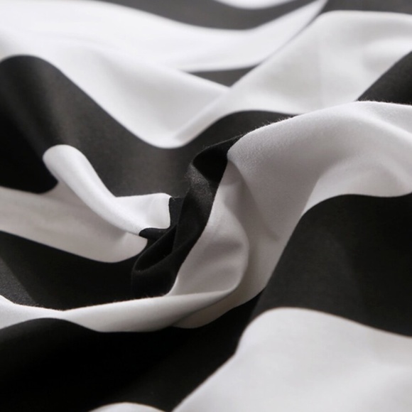 Stripes Bedding Set - Picture 5 of 5